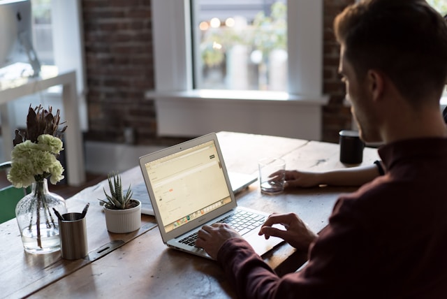 4 Leading White-Label AEO Platforms for Client Dashboards and Automated Reports